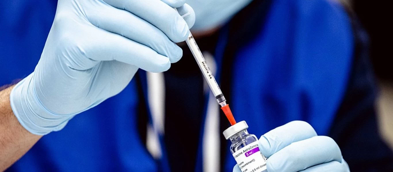 Επιτροπή Εμβολιασμών για AstraZeneca: «Θα εμβολιάζεστε μέχρι και την Πέμπτη - Μετά βλέπουμε…»